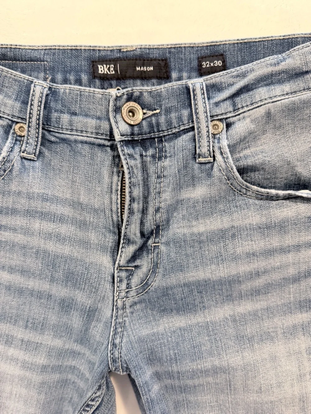 BKE Mason Straight Leg Jeans 32x30 Light Wash Stretch Denim
